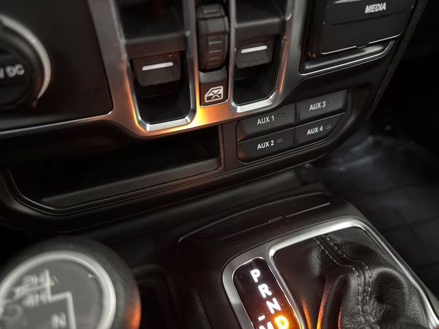 2026 Anvil Clearcoat Jeep Gladiator Sport S 4X4 Truck