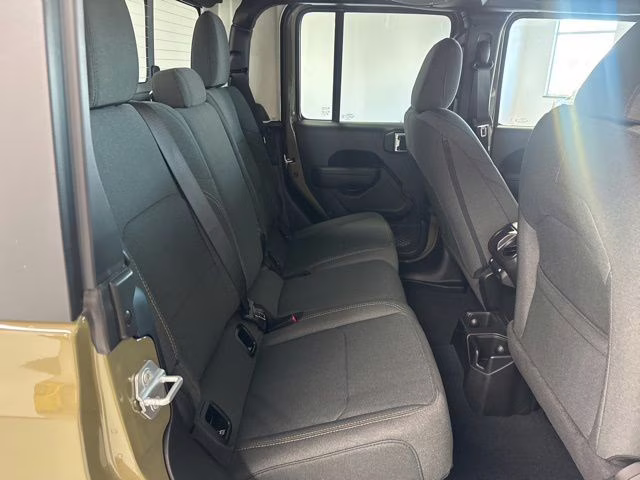 2026 '41 Jeep Gladiator Sport S 4X4 Truck