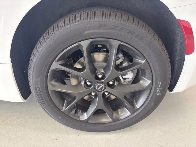 2026 Bright White Clearcoat Chrysler Pacifica Limited AWD Van