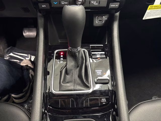 2026 Bright White Clearcoat Jeep Compass Latitude 4X4 SUV