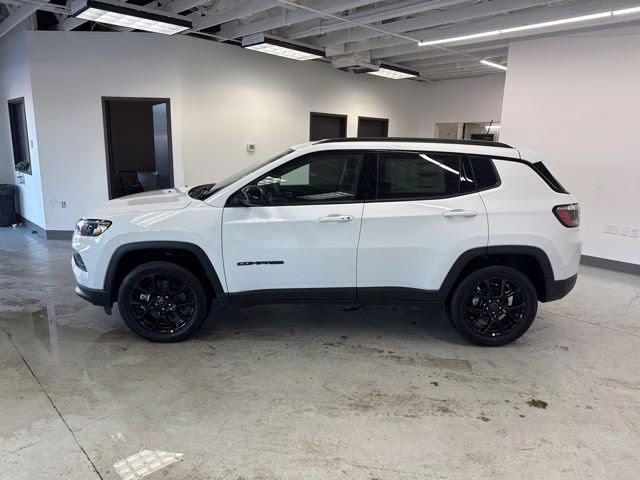 2026 Bright White Clearcoat Jeep Compass Latitude 4X4 SUV