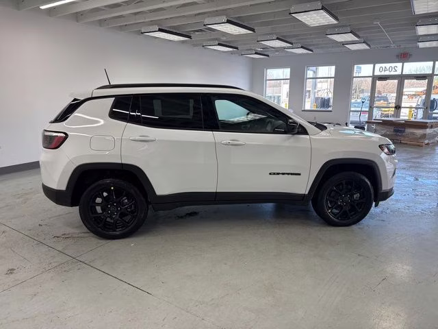 2026 Bright White Clearcoat Jeep Compass Latitude 4X4 SUV