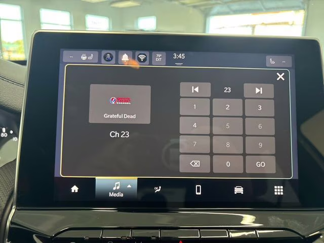 2026 Diamond Black Crystal Pearlcoat Jeep Compass Latitude 4X4 SUV