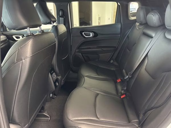 2026 Silver Zynith Metallic Clearcoat Jeep Compass Limited 4X4 SUV