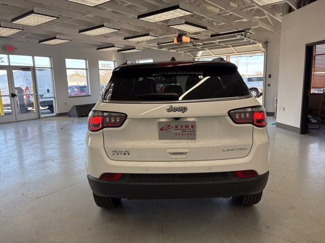 2026 Bright White Clearcoat Jeep Compass Limited 4X4 SUV