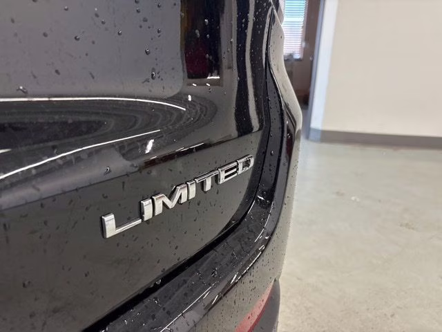 2026 Diamond Black Crystal Pearlcoat Jeep Compass Limited 4X4 SUV