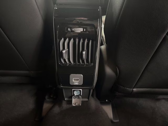 2026 Diamond Black Crystal Pearlcoat Jeep Compass Limited 4X4 SUV