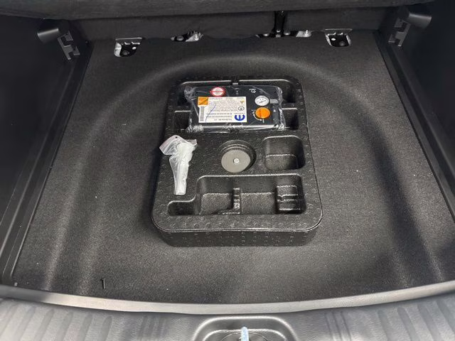 2026 Bright White Clearcoat Jeep Compass Limited 4X4 SUV