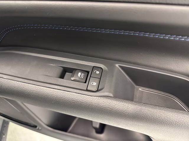 2026 Bright White Clearcoat Jeep Compass Limited 4X4 SUV