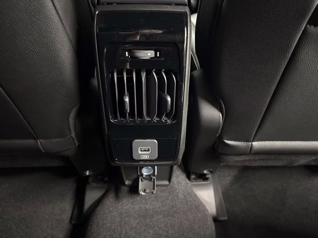 2026 Bright White Clearcoat Jeep Compass Limited 4X4 SUV