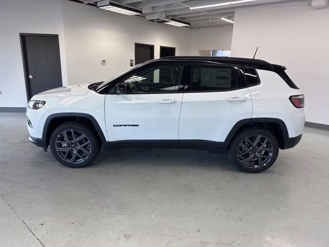 2026 Bright White Clearcoat Jeep Compass Limited 4X4 SUV