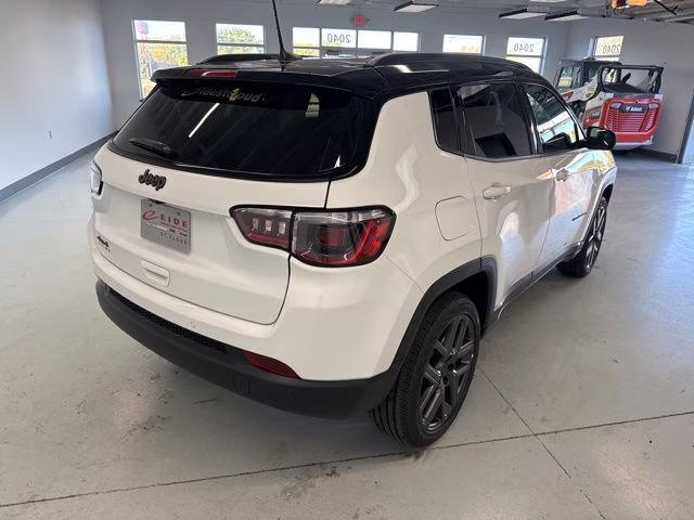 2026 Bright White Clearcoat Jeep Compass Limited 4X4 SUV