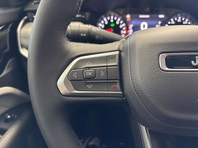 2026 Diamond Black Crystal Pearlcoat Jeep Compass Limited 4X4 SUV