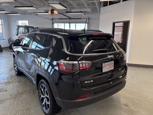2026 Diamond Black Crystal Pearlcoat Jeep Compass Limited 4X4 SUV