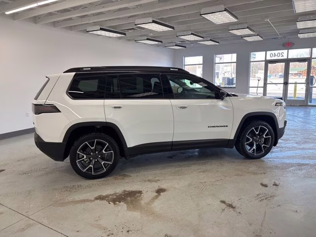 2026 Bright White Clearcoat Jeep Cherokee Overland 4X4 SUV