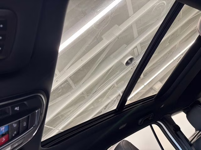 2026 Bright White Clearcoat Jeep Cherokee Overland 4X4 SUV