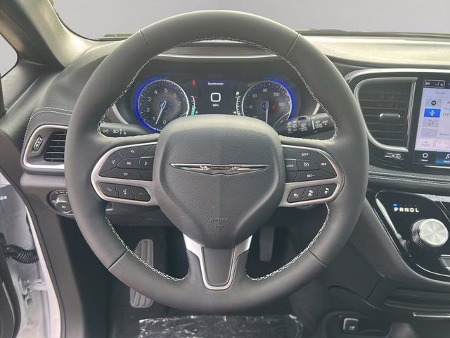 2026 Bright White Clearcoat Chrysler Pacifica Select AWD Van