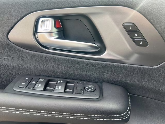 2026 Bright White Clearcoat Chrysler Pacifica Select AWD Van