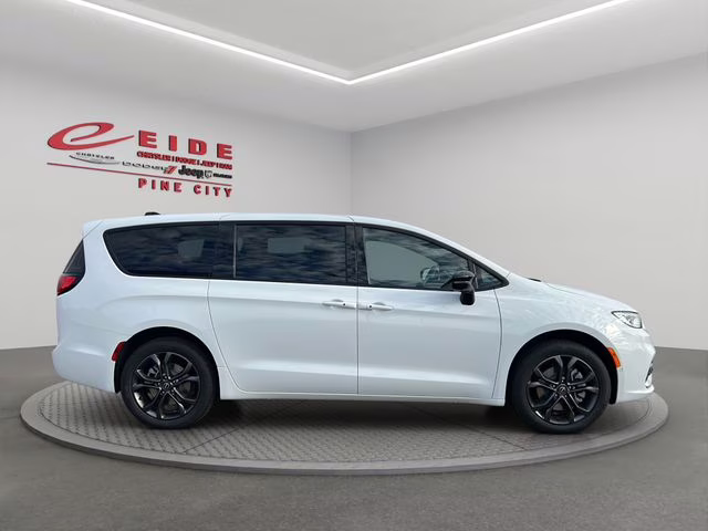 2026 Bright White Clearcoat Chrysler Pacifica Select AWD Van