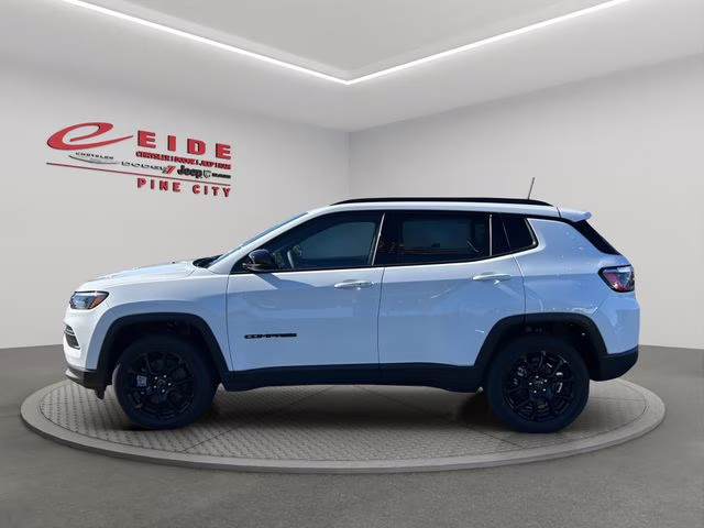 2026 Bright White Clearcoat Jeep Compass Altitude 4X4 SUV