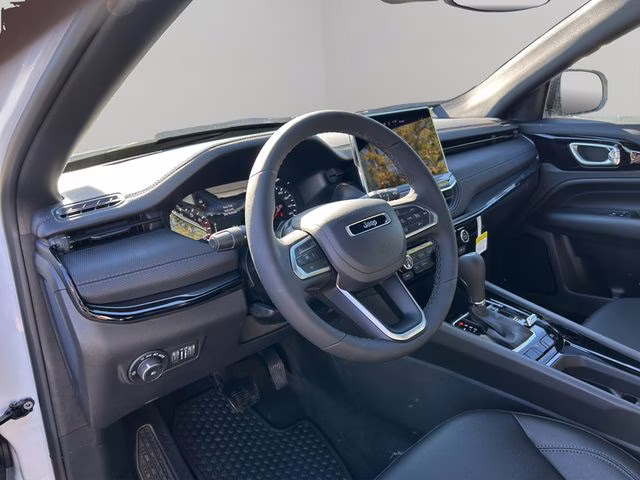 2026 Bright White Clearcoat Jeep Compass Altitude 4X4 SUV