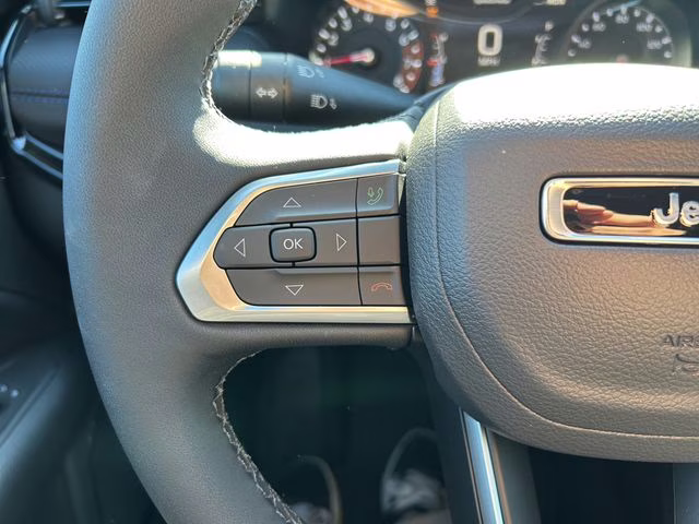 2026 Bright White Clearcoat Jeep Compass Altitude 4X4 SUV