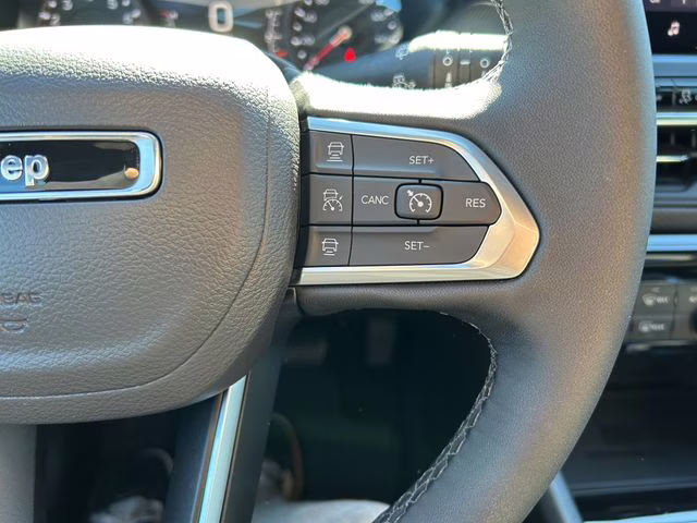 2026 Bright White Clearcoat Jeep Compass Altitude 4X4 SUV