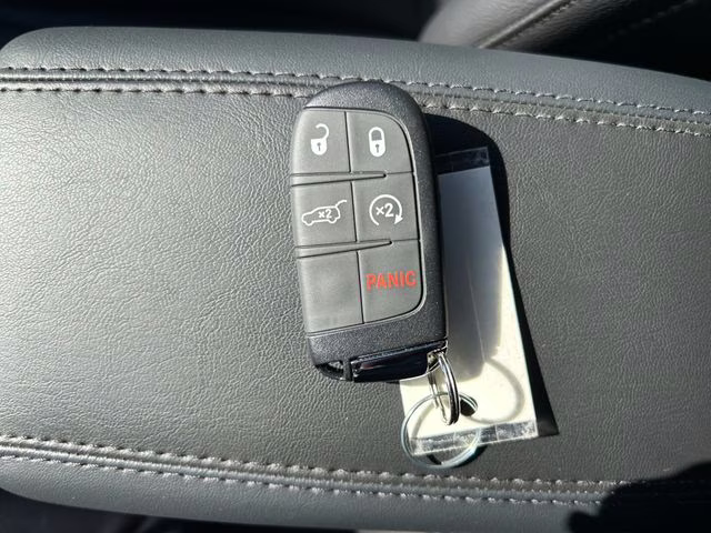 2026 Bright White Clearcoat Jeep Compass Altitude 4X4 SUV