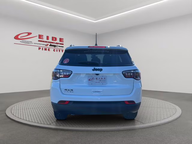 2026 Bright White Clearcoat Jeep Compass Altitude 4X4 SUV