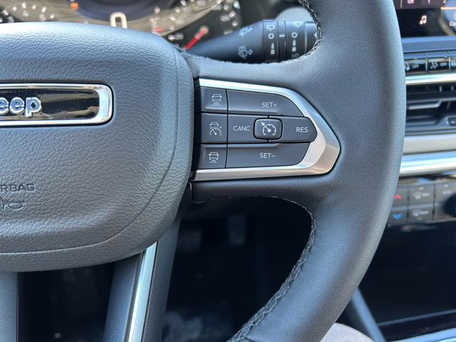 2026 Silver Zynith Metallic Clearcoat Jeep Compass Limited 4X4 SUV