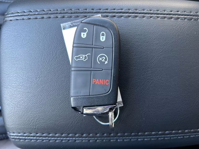 2026 Silver Zynith Metallic Clearcoat Jeep Compass Limited 4X4 SUV