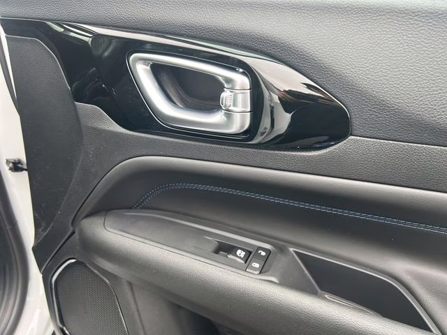 2026 Bright White Clearcoat Jeep Compass Limited 4X4 SUV