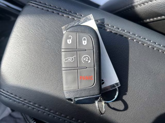 2026 Diamond Black Crystal Pearlcoat Jeep Compass Trailhawk 4X4 SUV