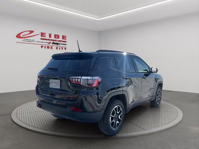 2026 Diamond Black Crystal Pearlcoat Jeep Compass Trailhawk 4X4 SUV