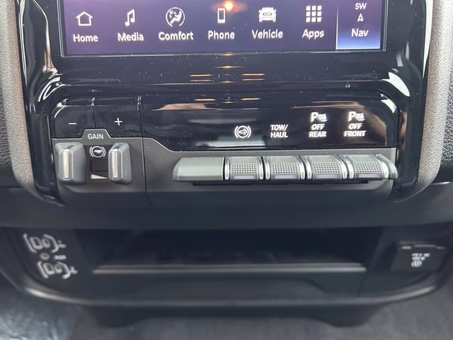 2026 Bright White Clearcoat Ram 2500 Tradesman 4X4 Truck