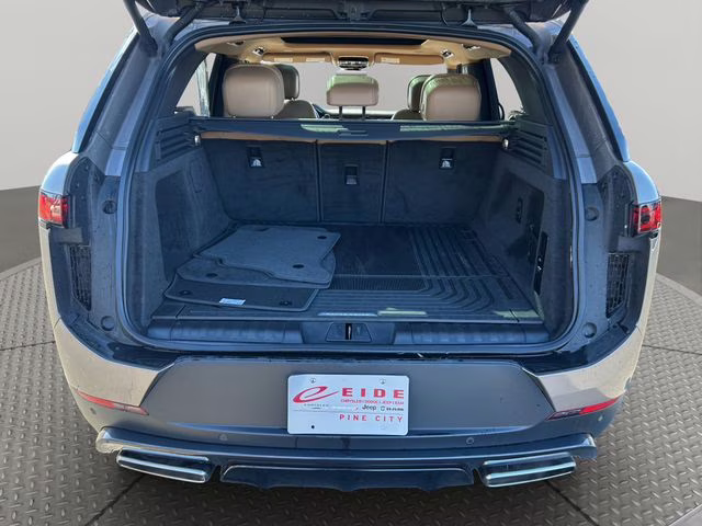 2023 Lantau Bronze Metallic Land Rover Range Rover Sport SE AWD SUV