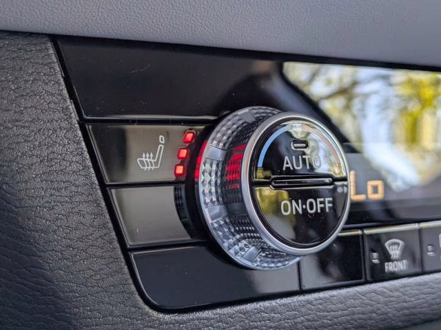 2026 Black Diamond Mitsubishi Outlander SE FWD SUV