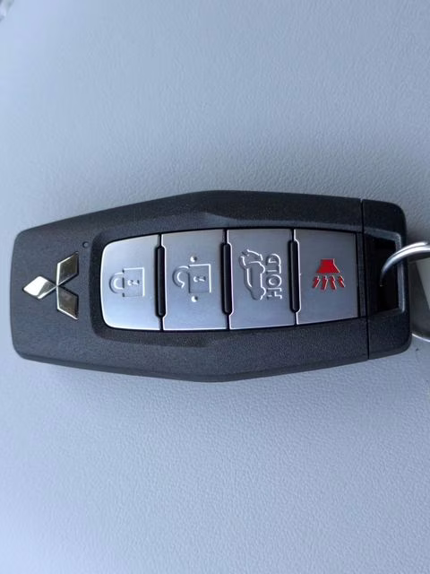 2026 Black Diamond Mitsubishi Outlander SE FWD SUV