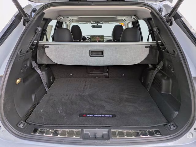 2026 White Diamond Mitsubishi Outlander SE FWD SUV