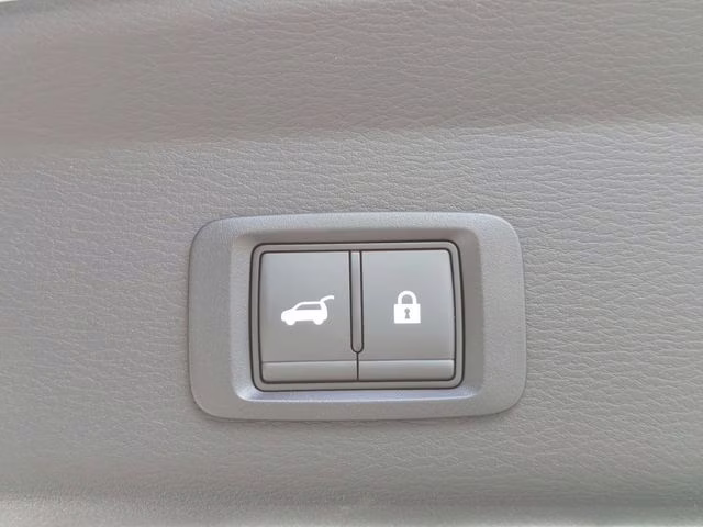 2026 White Diamond Mitsubishi Outlander SE FWD SUV