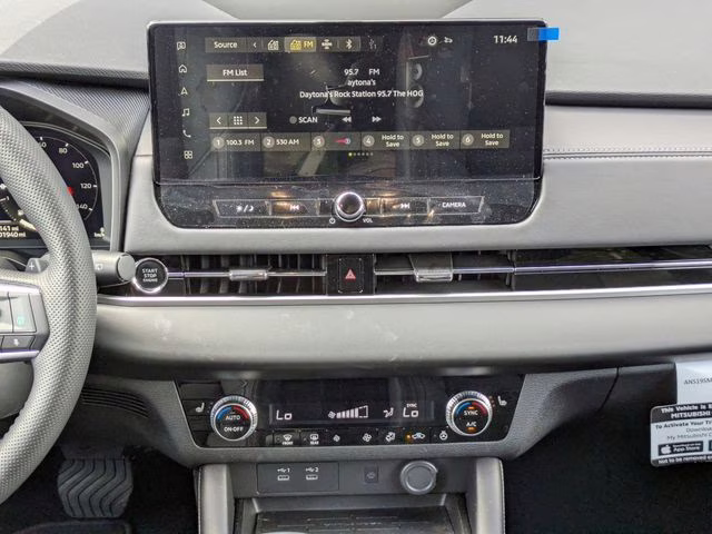 2026 White Diamond Mitsubishi Outlander SE FWD SUV