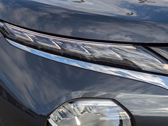 2026 Graphite Gray Mitsubishi Outlander SE FWD SUV