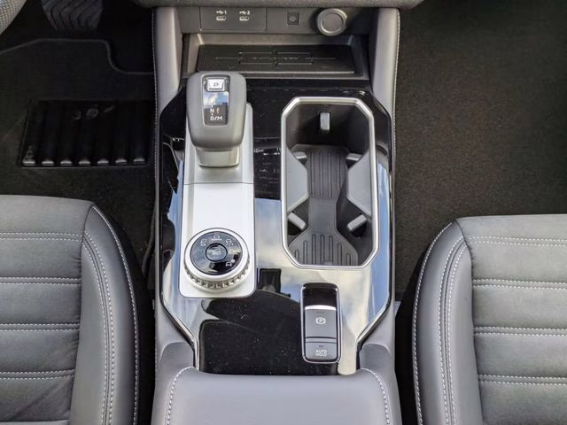 2026 Graphite Gray Mitsubishi Outlander SE FWD SUV