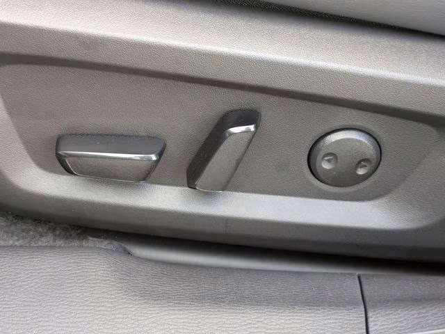 2026 Graphite Gray Mitsubishi Outlander SE FWD SUV