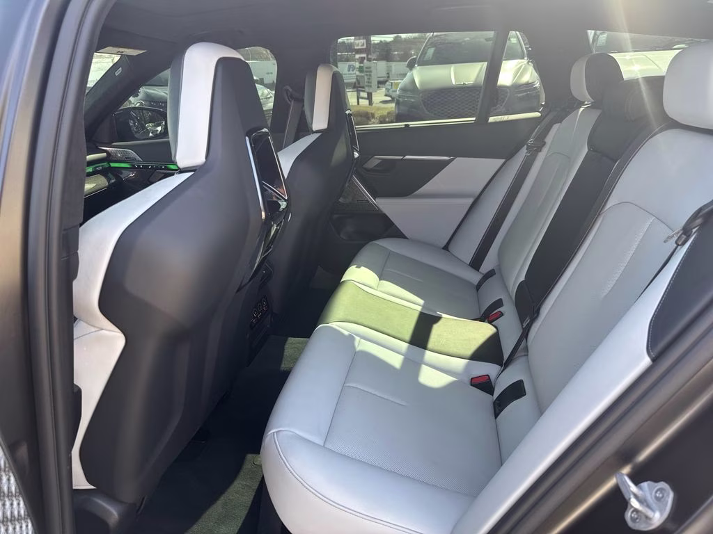 2025 Frozen Deep Grey Metallic BMW M5 Base AWD Crossover