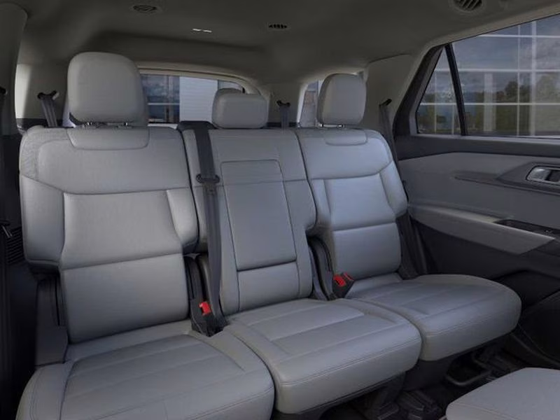 2026 Space White Metallic Ford Explorer Active w/200A Pkg RWD SUV