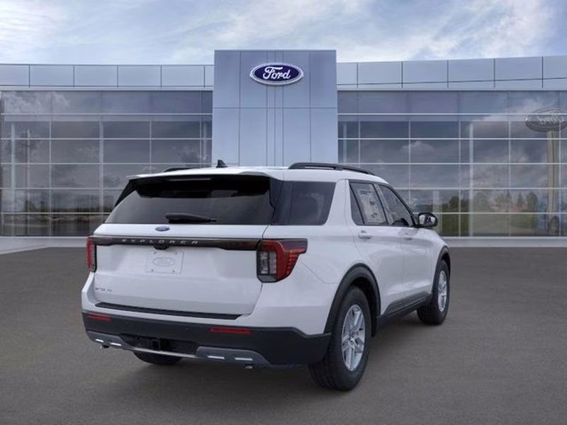2026 Space White Metallic Ford Explorer Active w/200A Pkg RWD SUV