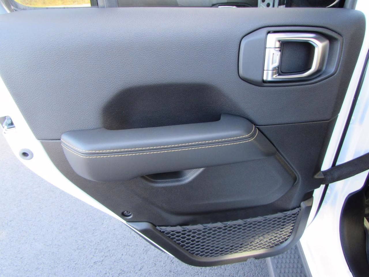 2026 Bright White Clearcoat Jeep Wrangler Sahara 4X4 SUV