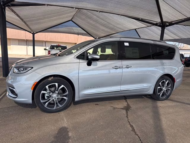 2026 Silver Mist Clearcoat Chrysler Pacifica Pinnacle FWD Van