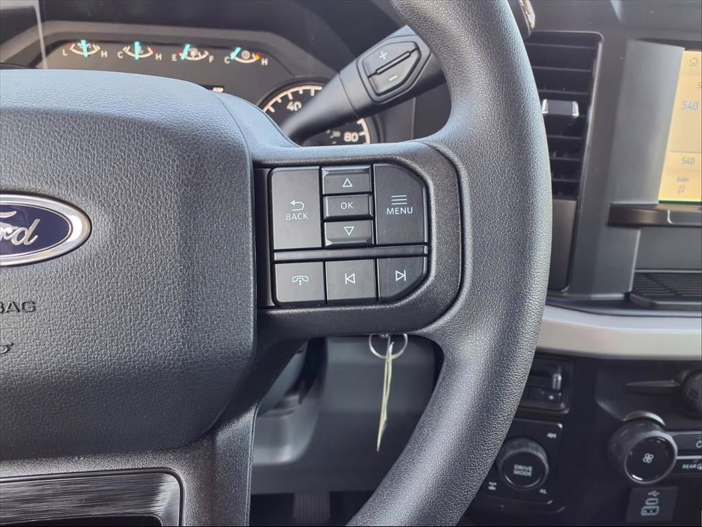 2026 Oxford White Ford Super Duty F-250 SRW XL 4X4 Truck